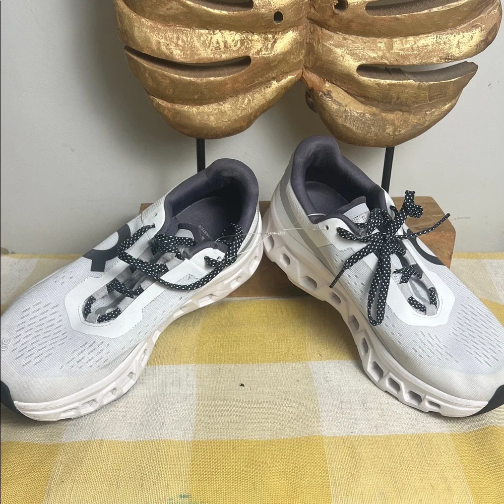 On Running Monochrome Sneakers - Picture 3 of 11